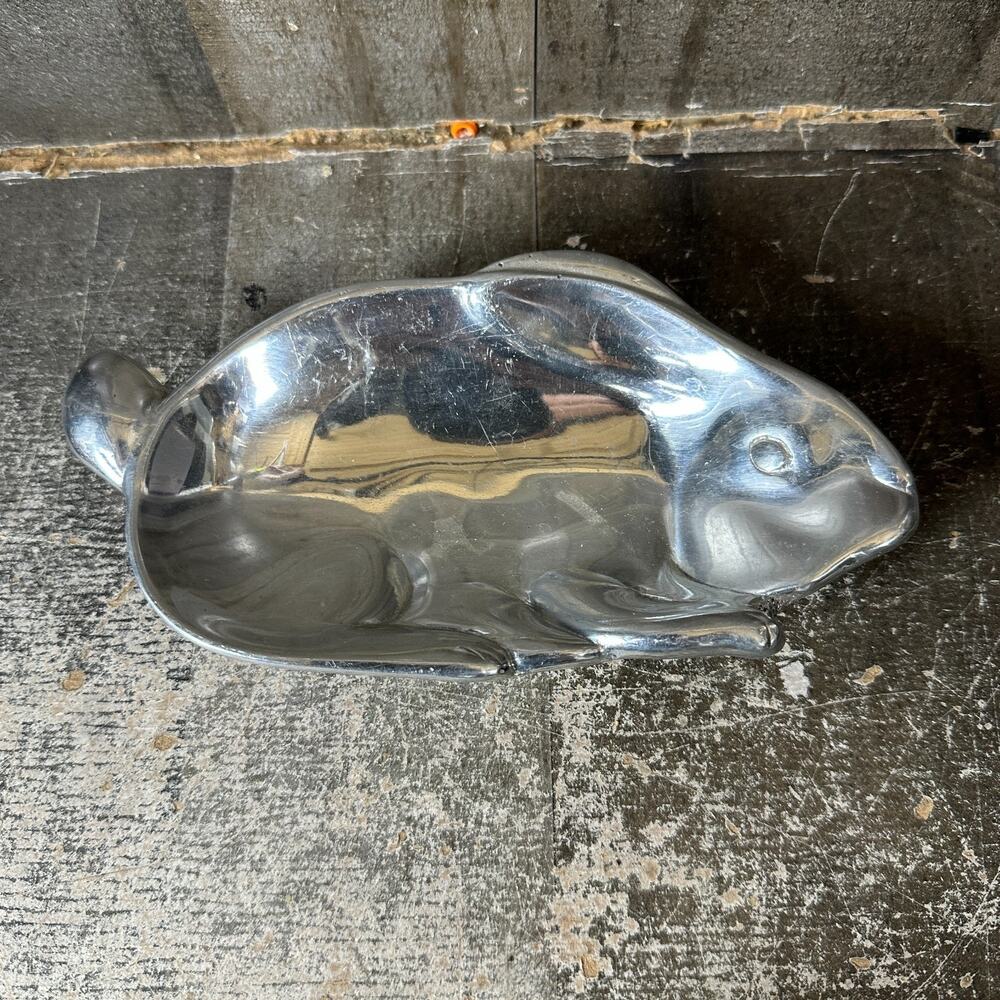 Mariposa Cast Bunnyโ Rabbit Server Candy Snack Dish Bowl Easter